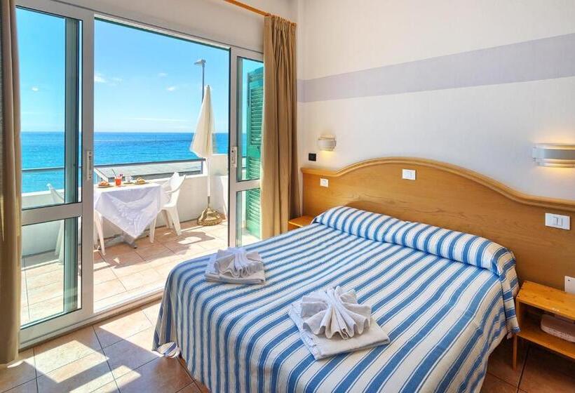 Студио Стандарт с Террасой, Blue Beach