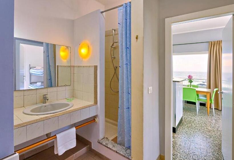 Апартаменты 2 Спальни с Террасой, Blue Beach