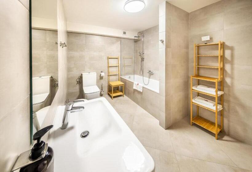 اتاق لوکس با تراس, Residence Vyhlídka