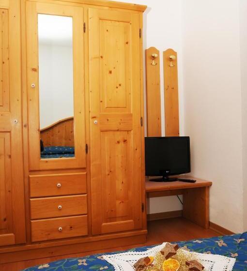 Апартаменты 2 Спальни, Residence Marisol Camere & Appartamenti   Mezzana Centre