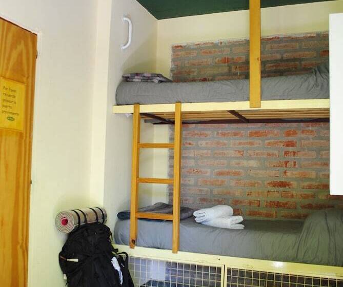 스탠다드 룸 공동 욕실, La Tosca Hostel