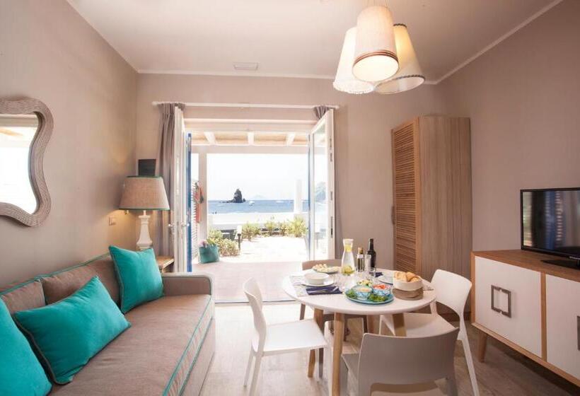 سوییت با چشم‌انداز دریا, Les Sables Noirs & Spa
