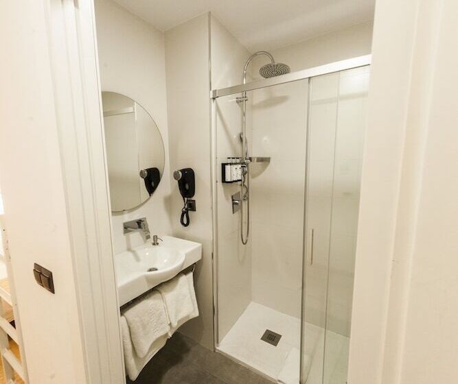スタンダードルーム, Hostal Abril Nerja