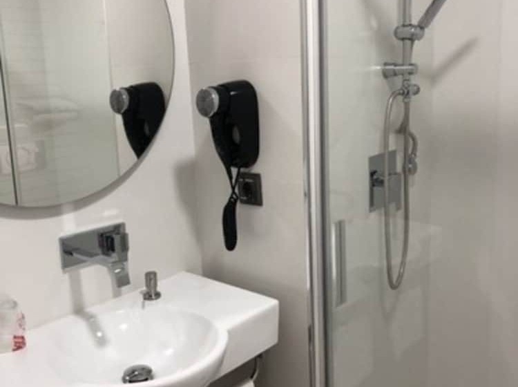 スタンダード４人部屋, Hostal Abril Nerja
