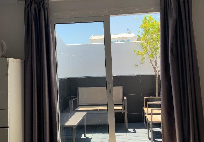スタンダード４人部屋, Hostal Abril Nerja