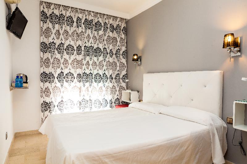 スタンダードルーム, Hostal Abril Nerja