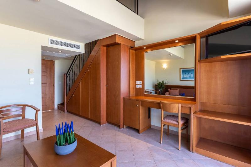 Семейный Номер, Hydramis Palace Beach Resort
