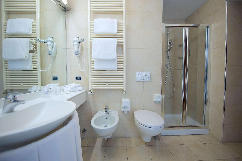 اتاق استاندارد یک نفره, Best Western Crystal Palace