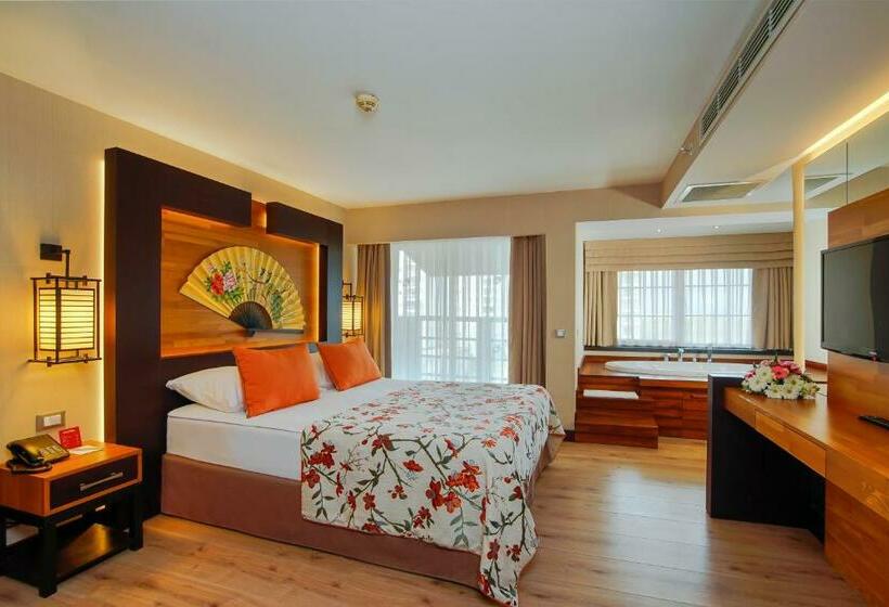 디럭스 자쿠지룸, Limak Lara Deluxe Hotel & Resort Antalya
