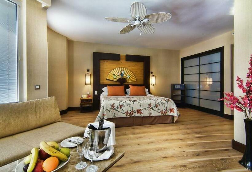바다전망 스위트 (자쿠지), Limak Lara Deluxe Hotel & Resort Antalya
