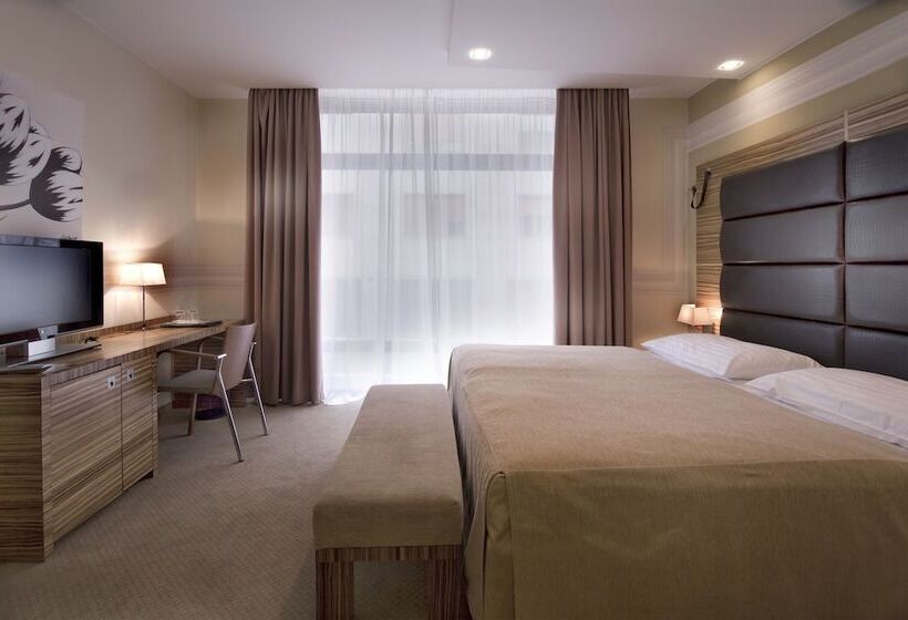 اتاق کلاس بیزنس, Art Hotel William