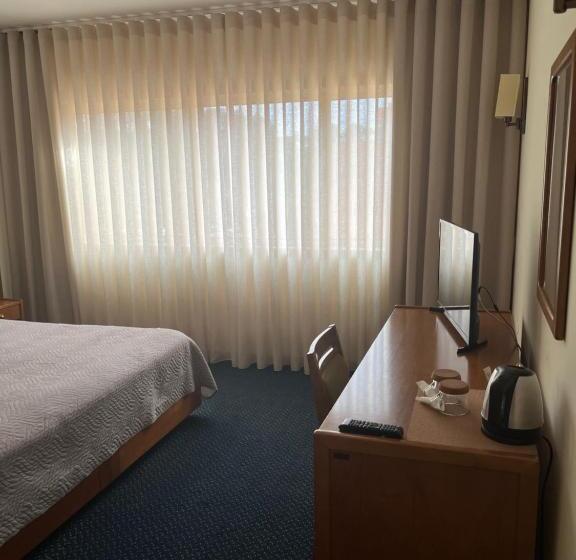 Family Suite, Dos Loios