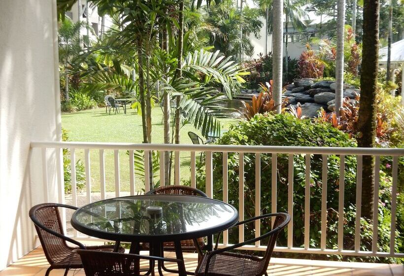 Апартаменты 2 Спальни, Coral Sands Beachfront Resort