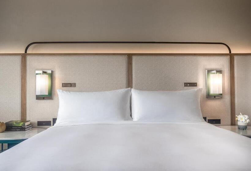 اتاق پرمیوم, Crowne Plaza Resort Guam