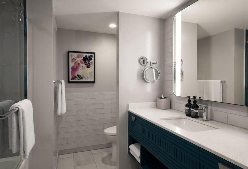 اتاق پریمیوم با چشم‌انداز باغ, Crowne Plaza Resort Guam