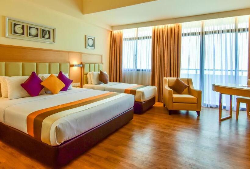 Deluxe Suite Sea View, Hompton By The Beach Penang