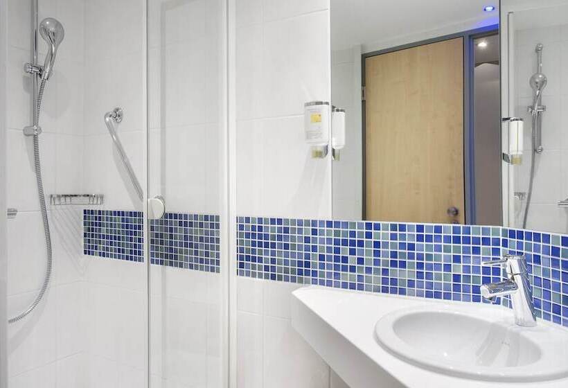 Номер Стандарт, Holiday Inn Express Baden Baden, An Ihg