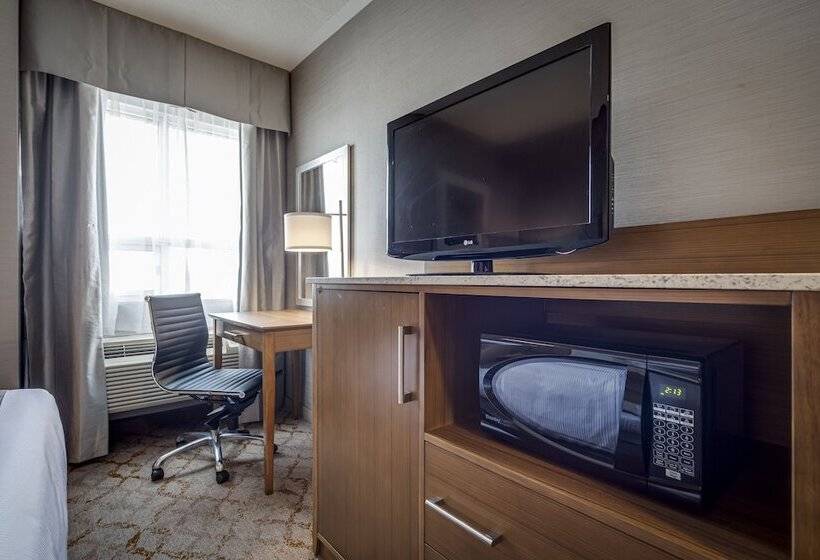 סוויטה, Monte Carlo Inn Vaughan Suites