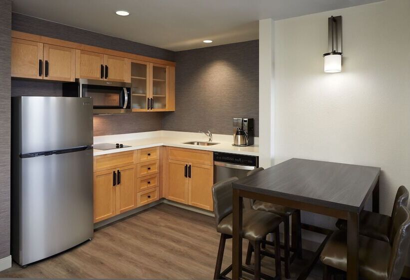 バルコニー付きスタンダードステューディオ, Residence Inn By Marriott Montreal Airport