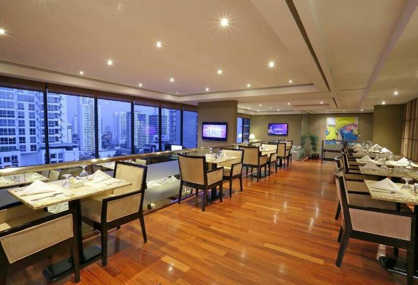 Номер Клуб Кровать Кинг, Sheraton Grand Panama