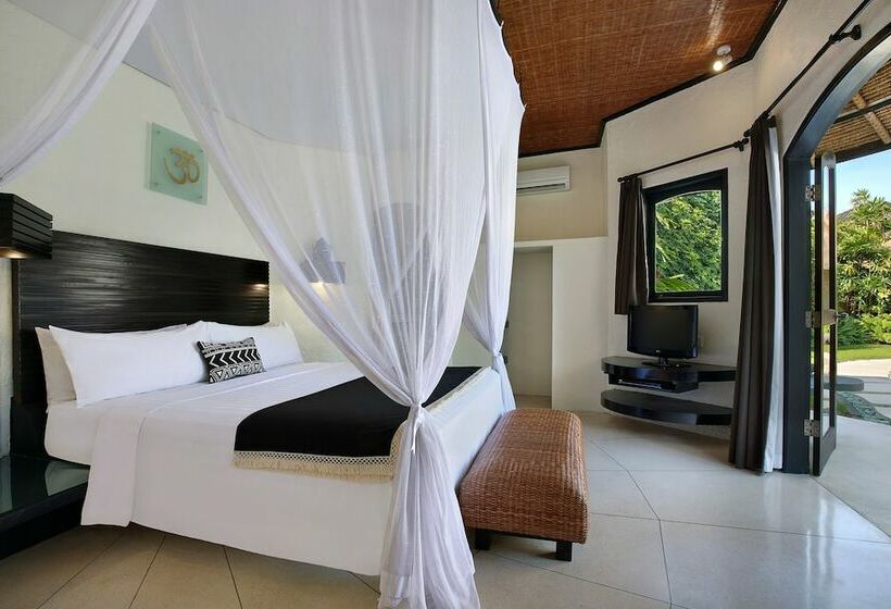 Вилла 3 Спальни с Бассейном, Impiana Private Villas Seminyak