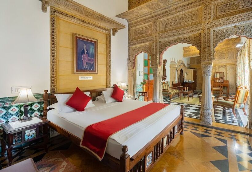 Люкс, Welcomheritage Mandir Palace