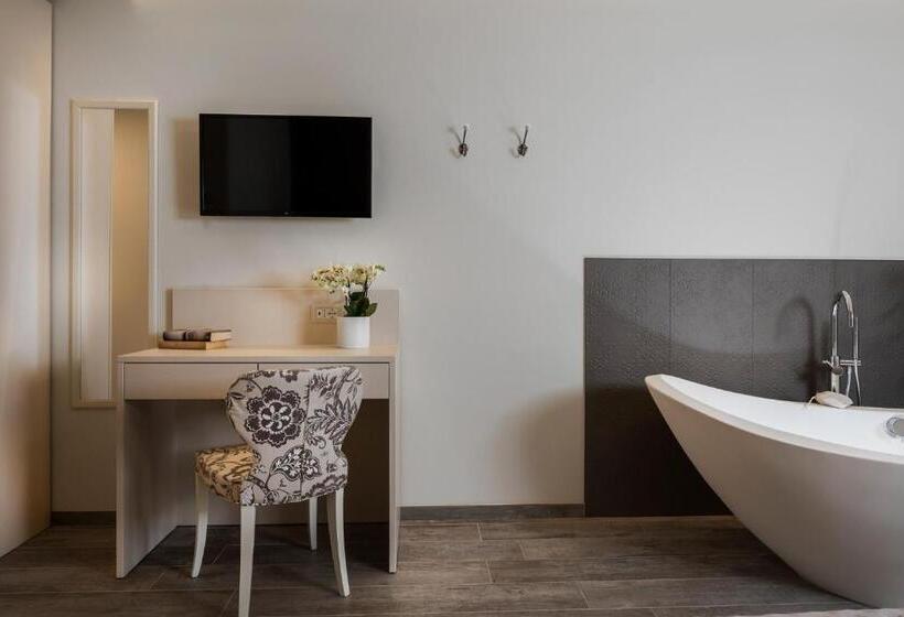 اتاق لوکس, Giardino Suites&spa