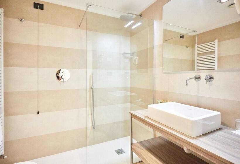 Номер Стандарт, Ferretti Majestichouse