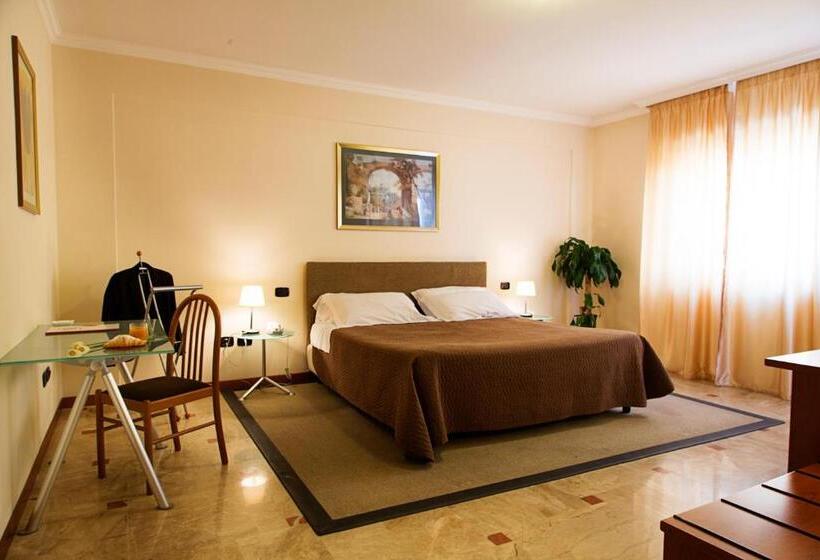 اتاق استاندارد یک نفره, Palace 2000