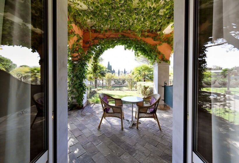디럭스 룸, Villa Santa Barbara