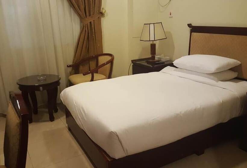 اتاق استاندارد یک نفره, Al Muntazah Plaza