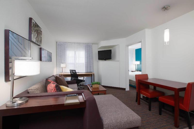 キングサイズベッドのスイートルーム, Residence Inn By Marriott Laredo Del Mar