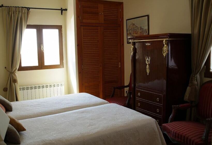 Номер Стандарт, Residencia Real Del Castillo De Curiel