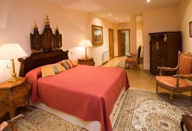 Люкс, Residencia Real Del Castillo De Curiel