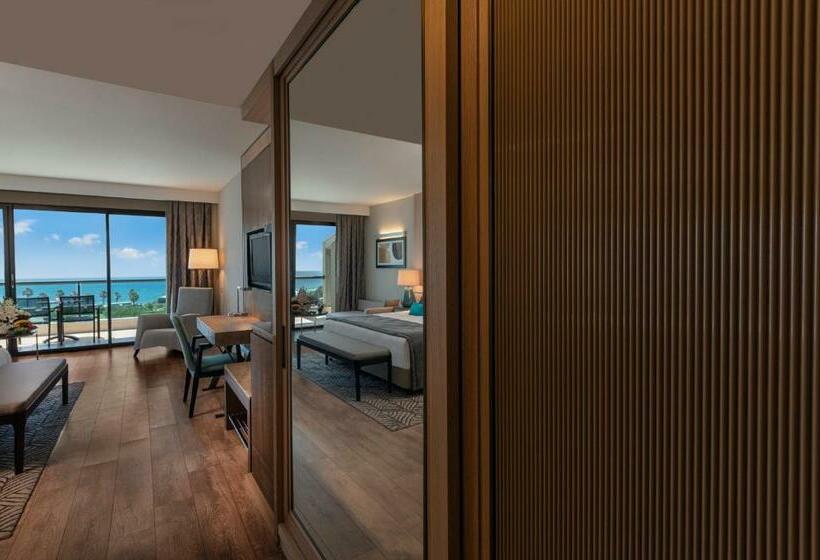 Номер Deluxe Вид на Море Боковой, Susesi Luxury Resort