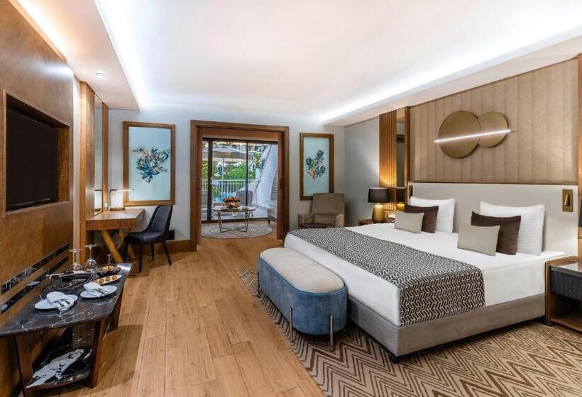 Номер Deluxe Вид на Бассейн, Susesi Luxury Resort