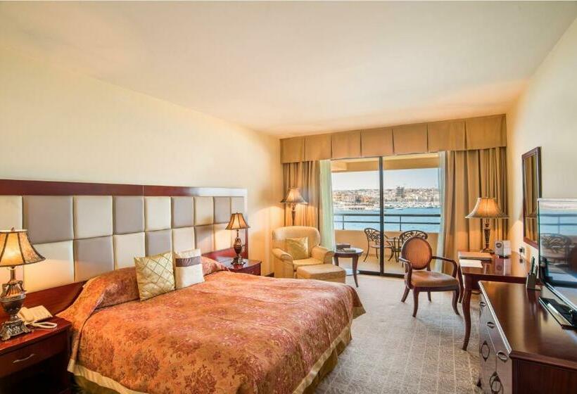 Номер Deluxe Вид на Море, Grand Hotel Excelsior