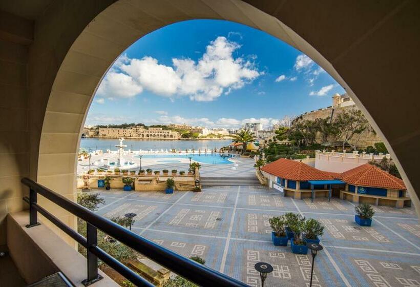 Номер Deluxe, Grand Hotel Excelsior