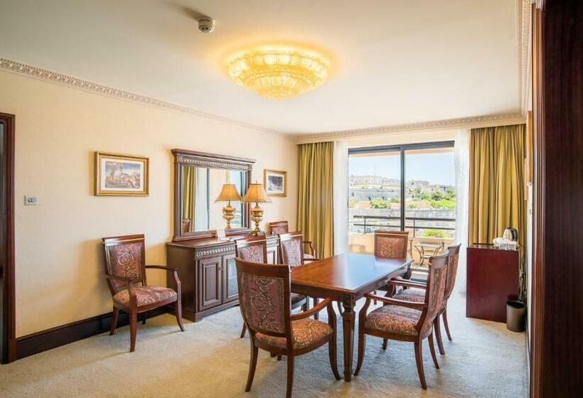 Президентский Люкс, Grand Hotel Excelsior