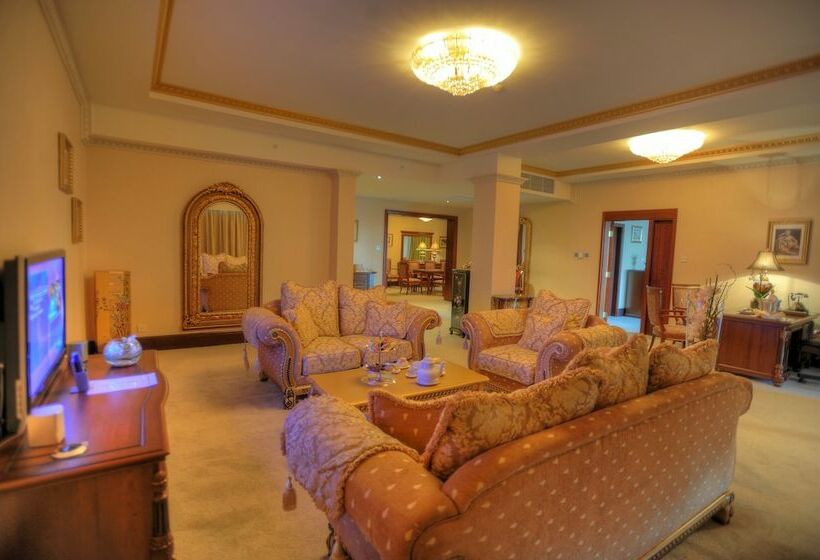 Президентский Люкс, Grand Hotel Excelsior
