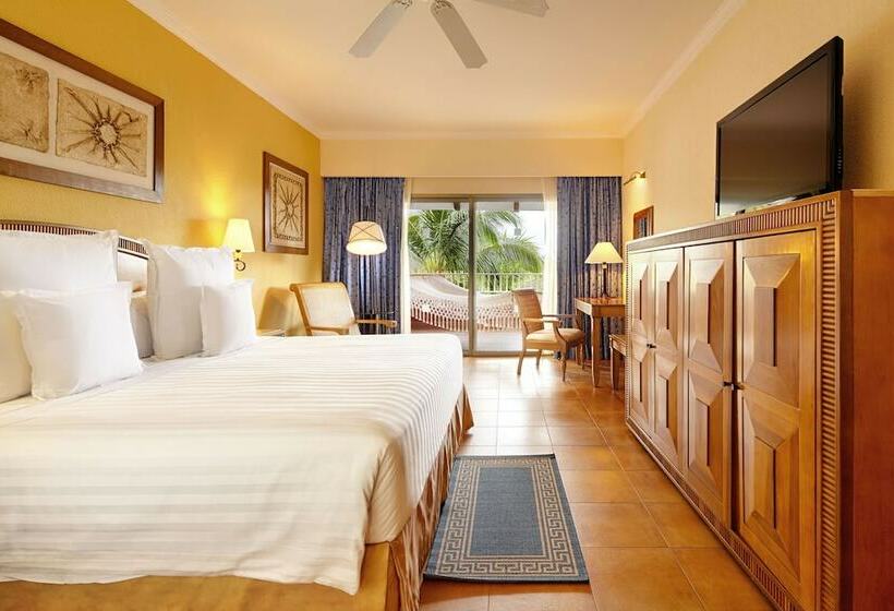 带海景的高级小型套房, Barcelo Maya Tropical  All Inclusive