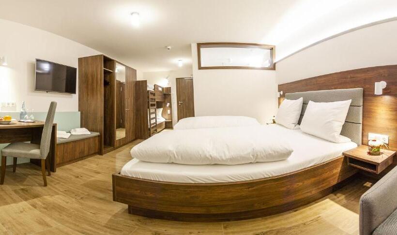 Четырехместный Номер Стандарт, Gasthof Krone
