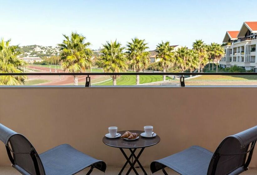 带高尔夫球场景观的复式房间, Hôtel Villa Massalia