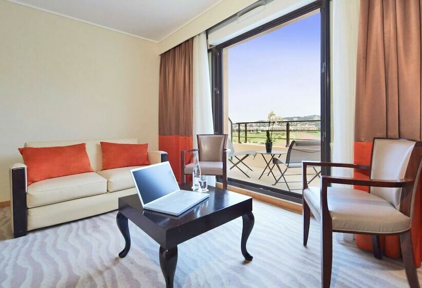 Номер Deluxe Вид на Гольф, Hôtel Villa Massalia