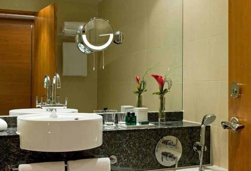 Люкс Престиж, Sofitel London Heathrow