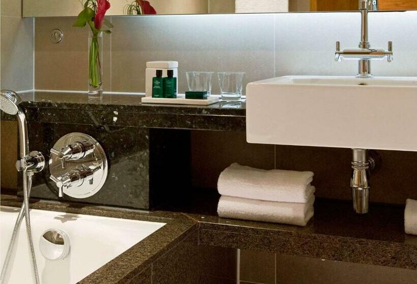 Номер Deluxe Кровать Кинг, Sofitel London Heathrow