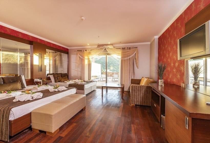 Люкс с Террасой, Maira Deluxe Resort Hotel Bodrum