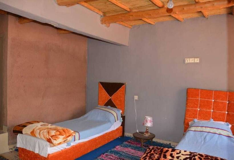 اتاق استاندارد سه نفره, Riad Dar Tagine