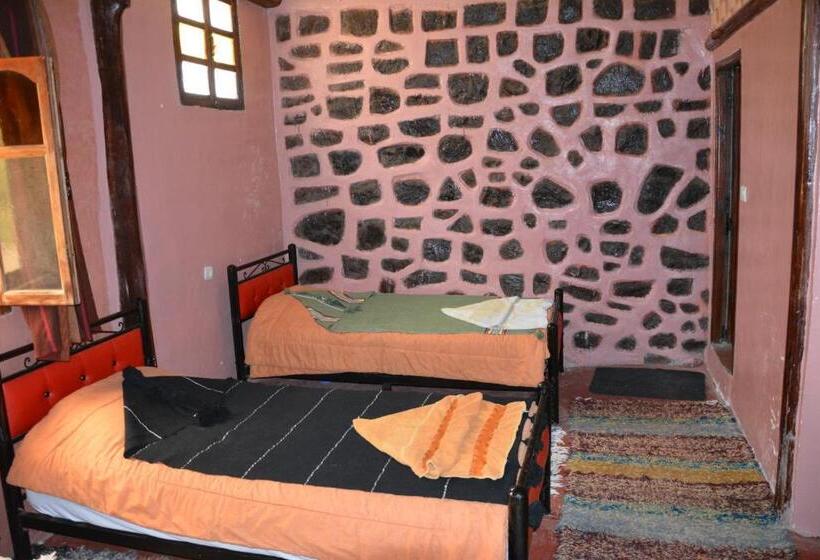 اتاق استاندارد چهار تخته, Riad Dar Tagine