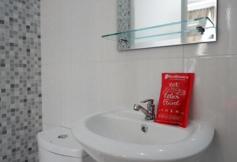 Номер Deluxe, Reddoorz Near Tamansari Shopping Center Salatiga
